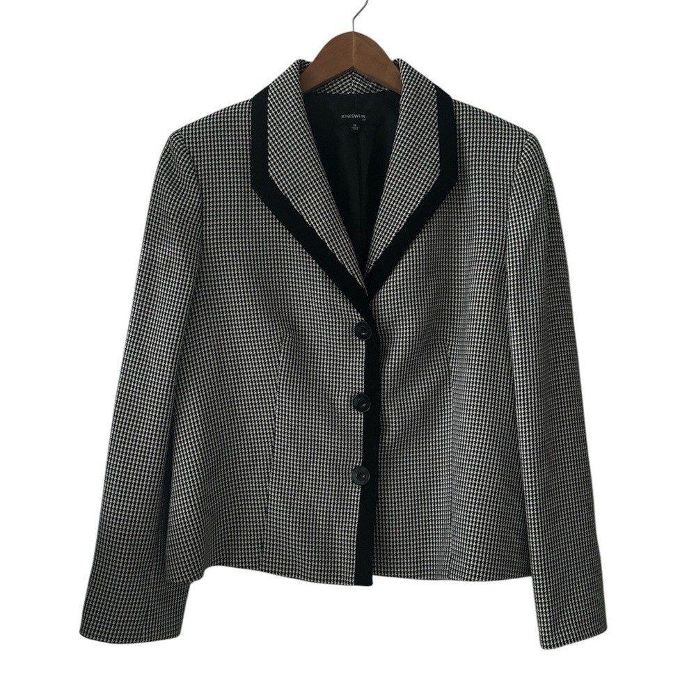 Jones Wear Black and White Blazer with Notched Lapel Like New sz 18